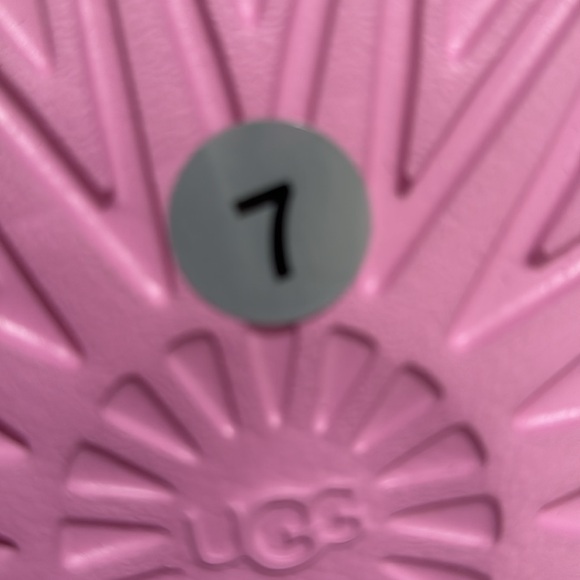 UGG Women's Laton Fur Slide Sandal with box - Picture 10 of 10